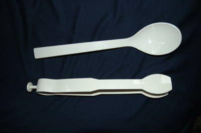 L&ouml;ffel und Zangen f&uuml;r Thekenverkauf in Superm&auml;rkten